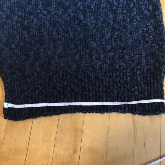 Liz Claiborne vintage short sleeve sweater. - Picture 5 of 6